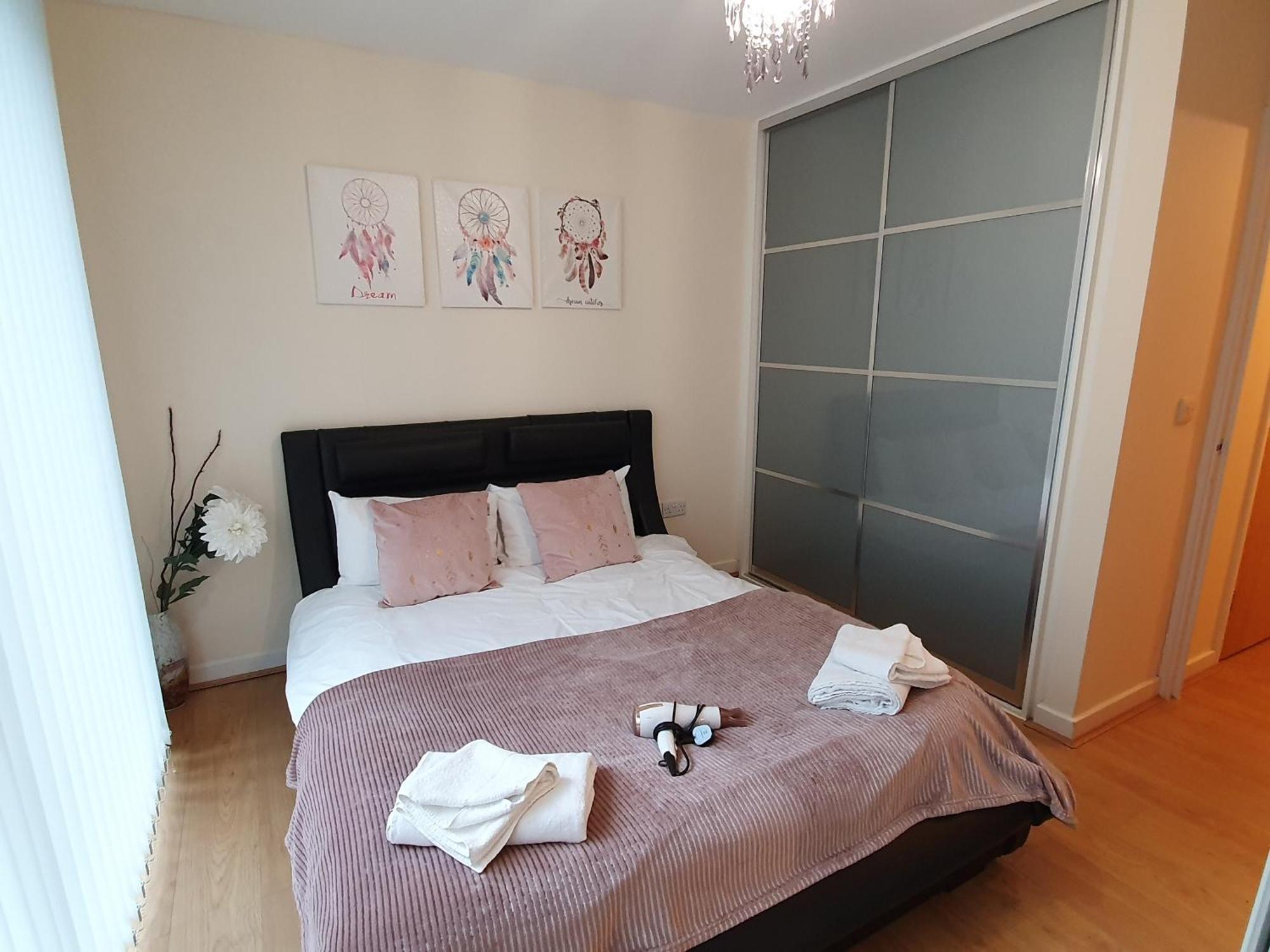 Dazzon Apartments - Hub - Central Mk Милтон-Кейнс Номер фото